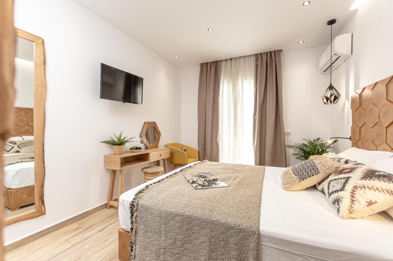 Galazia Boutique Apartments Naxos City ภายนอก รูปภาพ