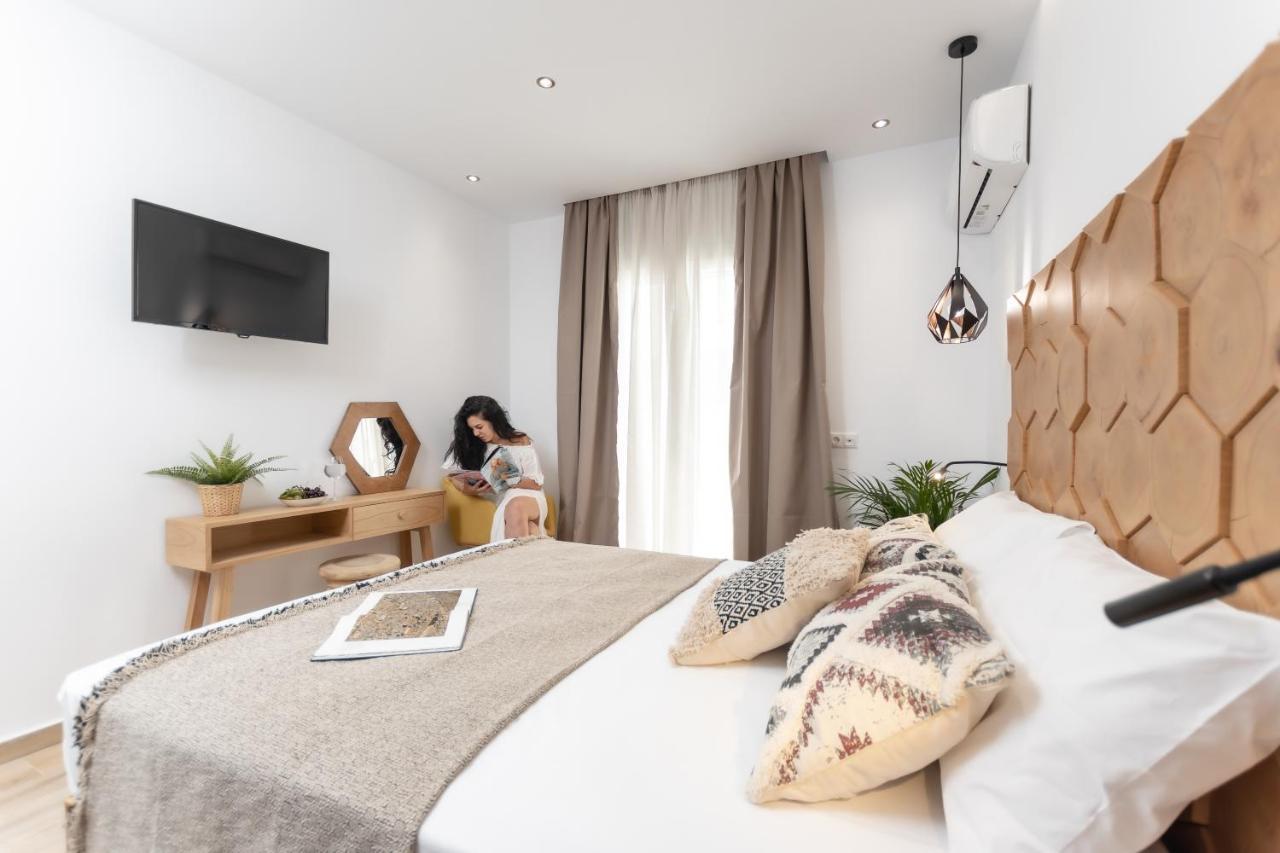 Galazia Boutique Apartments Naxos City ภายนอก รูปภาพ