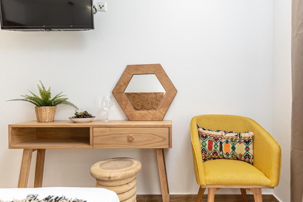 Galazia Boutique Apartments Naxos City ภายนอก รูปภาพ