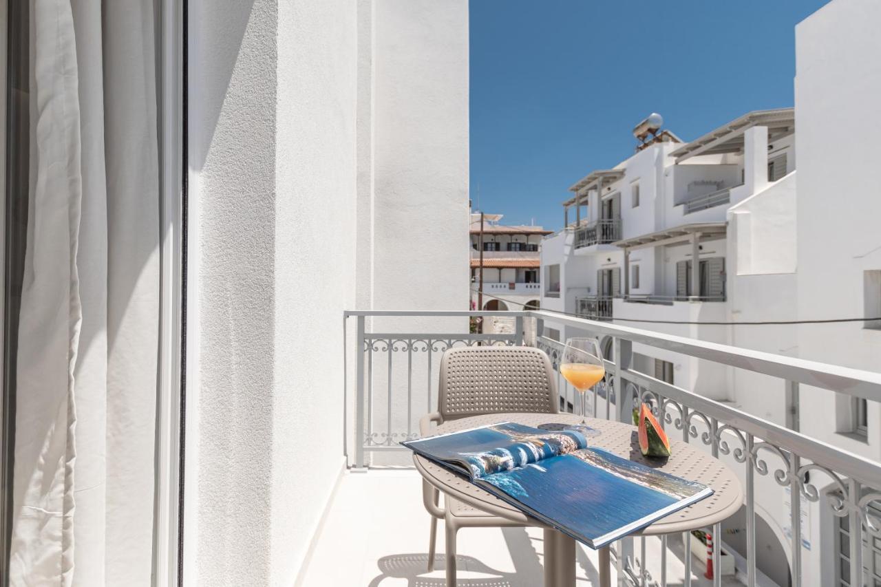 Galazia Boutique Apartments Naxos City ภายนอก รูปภาพ