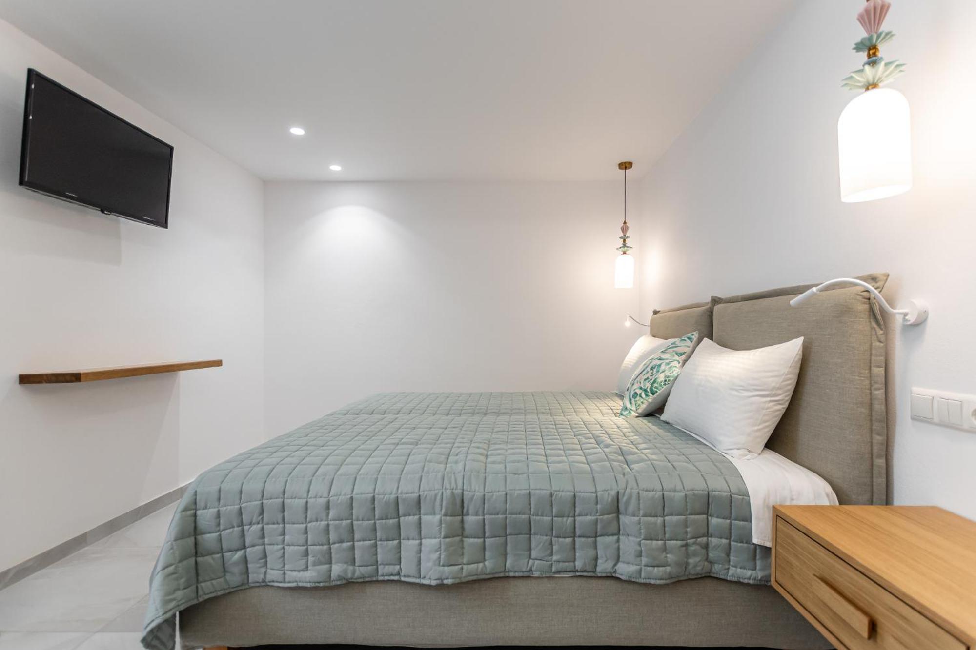 Galazia Boutique Apartments Naxos City ภายนอก รูปภาพ