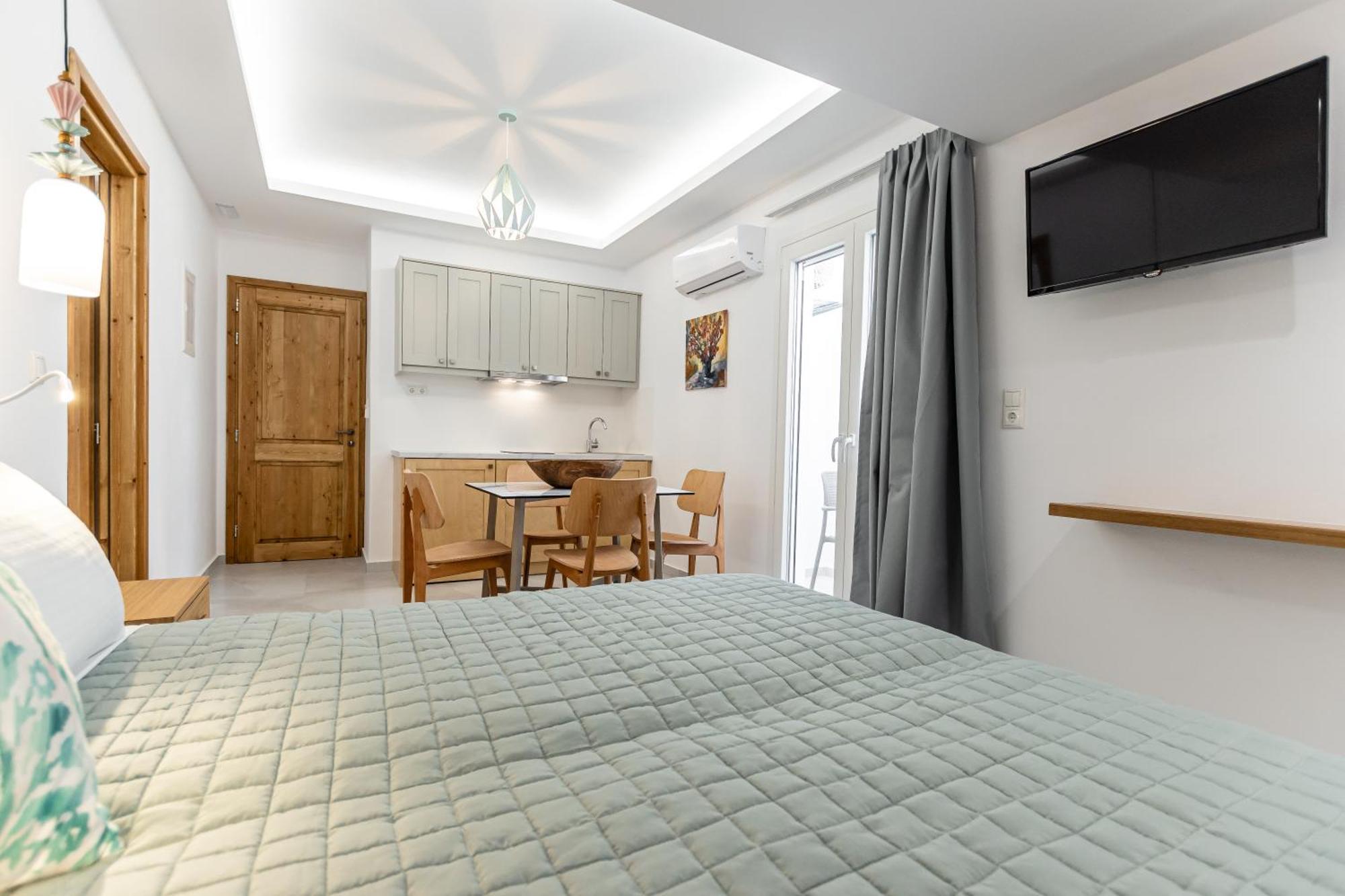 Galazia Boutique Apartments Naxos City ภายนอก รูปภาพ
